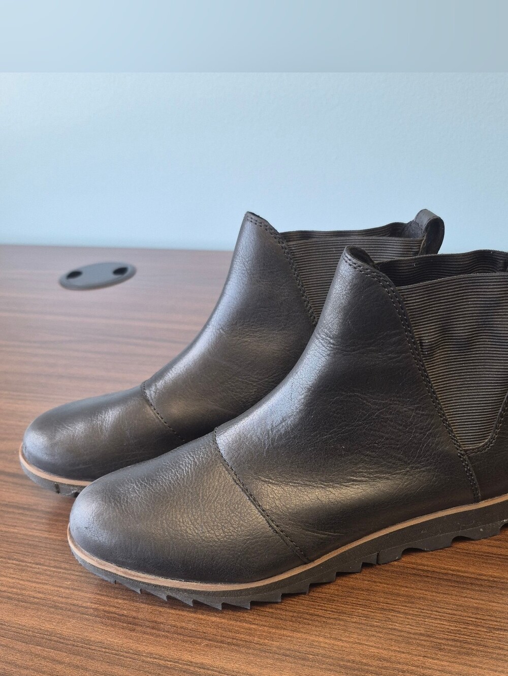 Sorel Harlow Chelsea Ankle Boots Women's 8.5 Black Leather Rainboots